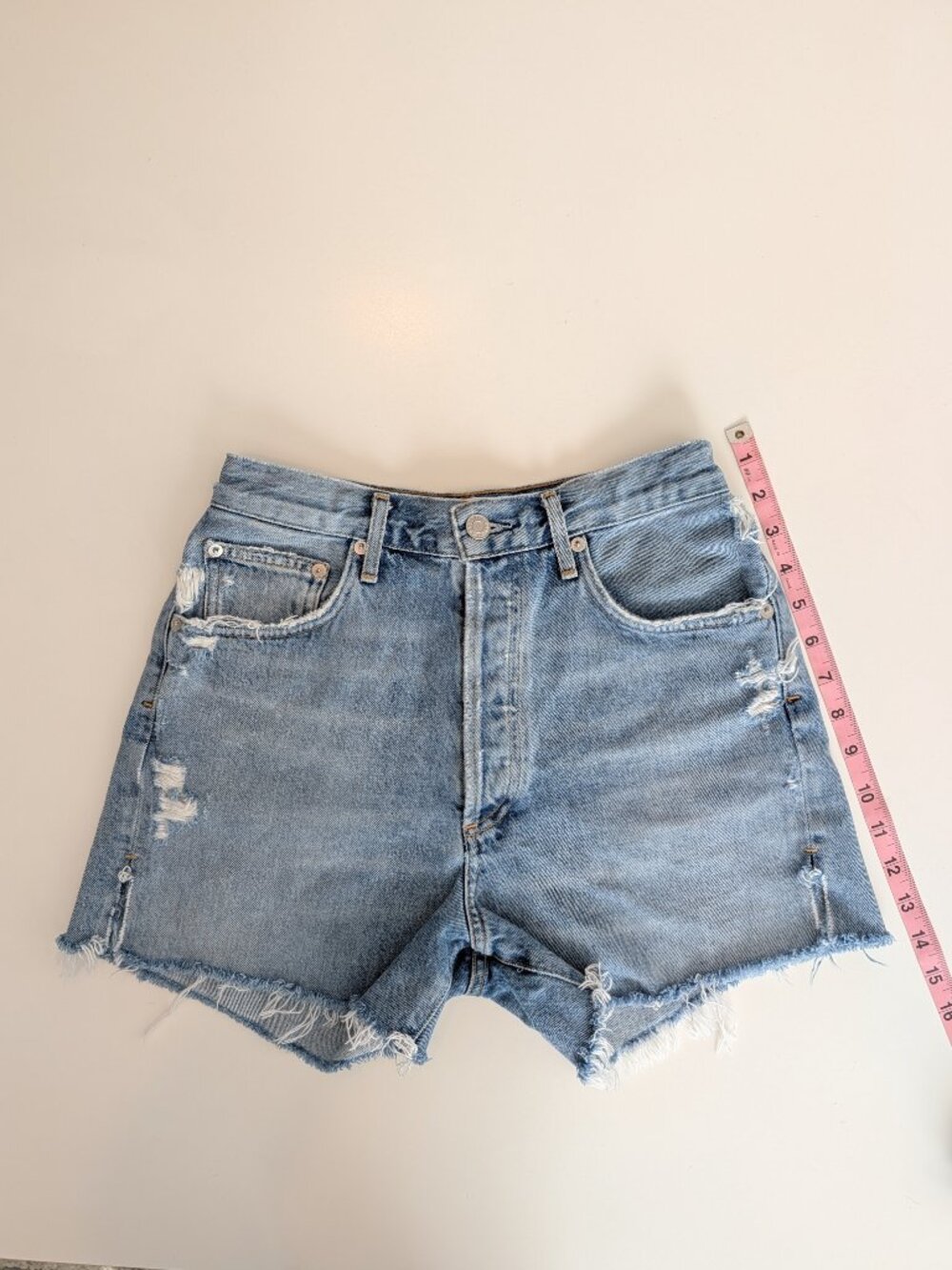 AGOLDE Dee Ultra High Rise Cutoff Shorts in Chimes - Size 27 - Picture 3 of 9